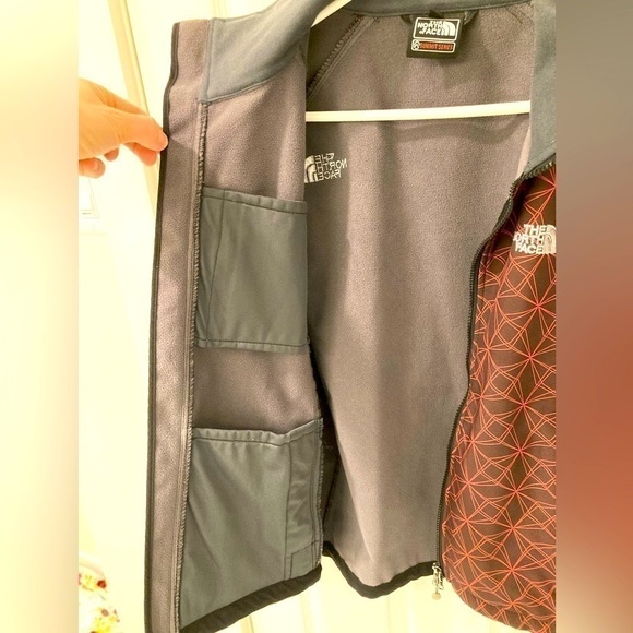 NORTH FACE WOMEN’S FLEECE LINED SUMMIT SERIES FULL ZIP WINDBREAKER JACKET-Size S - Picture 7 of 8